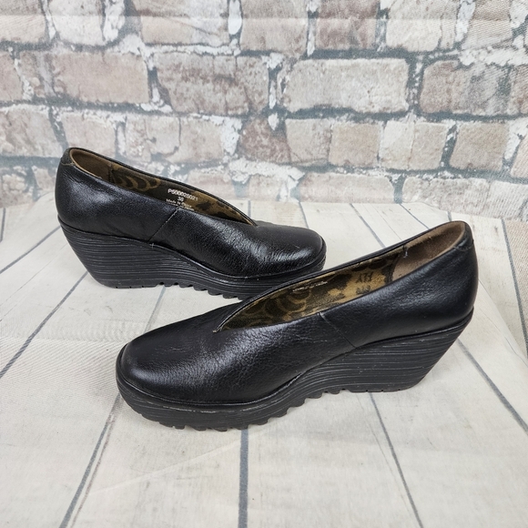 Fly London YAZ Leather Wedge Pump Black Size 38 Slip On Comfort - Picture 10 of 15